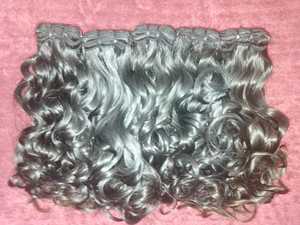 Cabello Humano Rizado Indio, Textura Virgen Natural, Rizos Suaves y Voluminosos, Negro Natural, Sin Enredos, Acabado Liso - Product Image 4