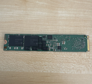 SSD ประสิทธิภาพสูงสำหรับ Samsung 3.84TB PM983 110มม. M.2 NVMe 22110 PCIe MZ1LB3T8HMLA-00007พร้อมใช้งาน - Product Image 4