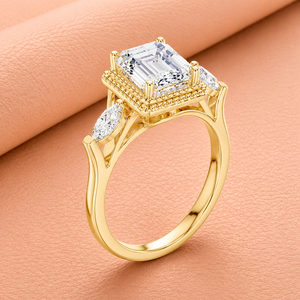 Bague de fiançailles de luxe en or massif 14 carats avec diamant de laboratoire taille émeraude, halo et pierres latérales marquise, clarté VVS1-VVS2, certifiée IGI - Product Image 3