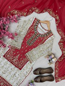Realza la Belleza de tu Armario con este Conjunto Tradicional de Salwar Kameez y Sharara Recién Lanzado para Bodas - Product Image 6