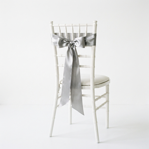 Cinta de Satén Plateada de 25mm de Una Cara, Paquete de 5 Rollos x 8 Metros para Decoración de Banquetes, Bodas, Fondos y Adornos - Product Image 4