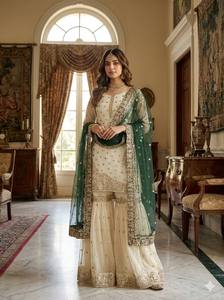 Ensemble de costume Gharara en soie Fendy pour femmes – Salwar Kameez avec broderies lourdes et sequins, et dupatta en tulle, idéal pour les mariages - Product Image 2