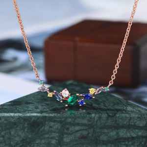 Collar ligeramente curvado con aguamarina, alejandrita, esmeralda de laboratorio, zafiro de laboratorio y piedra lunar para mujer, joyería fina OEM ODM - Product Image 1