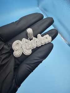 จี้เพชรโมอิสซาไนต์แบบกำหนดเอง ตัวอักษรชื่อย่อ ฮิปฮอป เครื่องประดับเงินแท้ 925 ประดับเพชร VVS สำหรับเป็นของขวัญ - Product Image 3