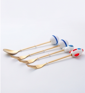 Juego de cubiertos estilo astronauta, de acero inoxidable, con temática espacial, perfecto para cenas creativas, fiestas, bodas y regalos. - Product Image 3