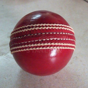 Personaliza tu propia pelota de cricket con logotipo, al por mayor, la pelota de cricket profesional ligera más vendida. - Product Image 2