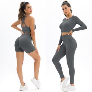 ชุดออกกำลังกายผู้หญิงพรีเมียม 4 ชิ้น เสื้อชั้นในแบบสปอร์ตคอกลม เสื้อครอปแขนยาวแบบโปร่ง กางเกงขาสั้นยกกระชับสะโพก กางเกงเลกกิ้ง ชุดออกกำลังกาย - Product Image 2
