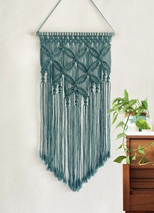 Tapiz decorativo de macramé verde, ideal para decoración moderna del hogar, dormitorio, sala de estar y decoración bohemia acogedora. - Product Image 6