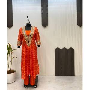 Ensemble haut-bas et dupatta en mousseline de soie pour soirée, design élégant - Product Image 2