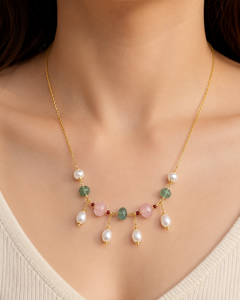 สร้อยคอโรเดียมชุบแบบกำหนดเองประดับด้วยโรสควอตซ์ ลูกปัดสีเขียวเมลอน ไข่มุกน้ำจืดทรงหยดน้ำ สร้อยแบบพวงมาลัยสำหรับผู้หญิง - Product Image 1