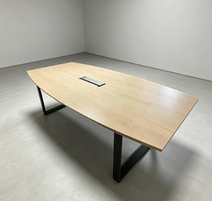 Table de conférence rectangulaire en mélamine, design moderne, durable, 8 places, mobilier de bureau, usage commercial, pieds en métal, immeuble de bureaux - Product Image 1
