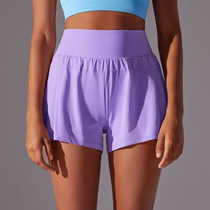 กางเกงขาสั้นกีฬาผู้หญิงแบบตาข่ายสองชั้นสีพื้นใหม่ ระบายอากาศได้ดี เหมาะสำหรับเทนนิส โยคะ วิ่ง และฟิตเนส - Product Image 1