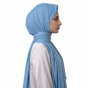 Fournisseur de hijabs musulmans islamiques d'été en gros pour femmes, légers, durables, antibactériens, à séchage rapide, respirants, maxi-écharpes - Product Image 4
