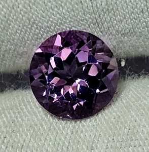 Aigue-marine naturelle violette, pierre ronde taillée, de haute qualité, certifiée IGI, effet lumineux, pour la fabrication de bijoux (bague, pendentif) - Product Image 1