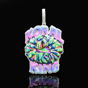 Colgante Hip Hop Apex de Aleación Chapado en Oro Personalizado con Circonitas Esmeriladas - Product Image 1