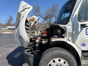 Camión de Caja Freightliner M2 2020 de Uso Ligero con Transmisión Automática, 75,688 millas - Product Image 2