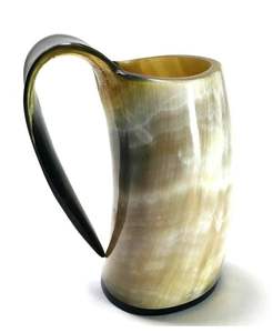 Taza de cuerno artesanal tallada para entusiastas de lo histórico, accesorio de bar, ideal para banquetes medievales. - Product Image 5