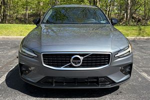 OFFRE JUSTE 2020 V60 T5 R-DESIGN - Product Image 4