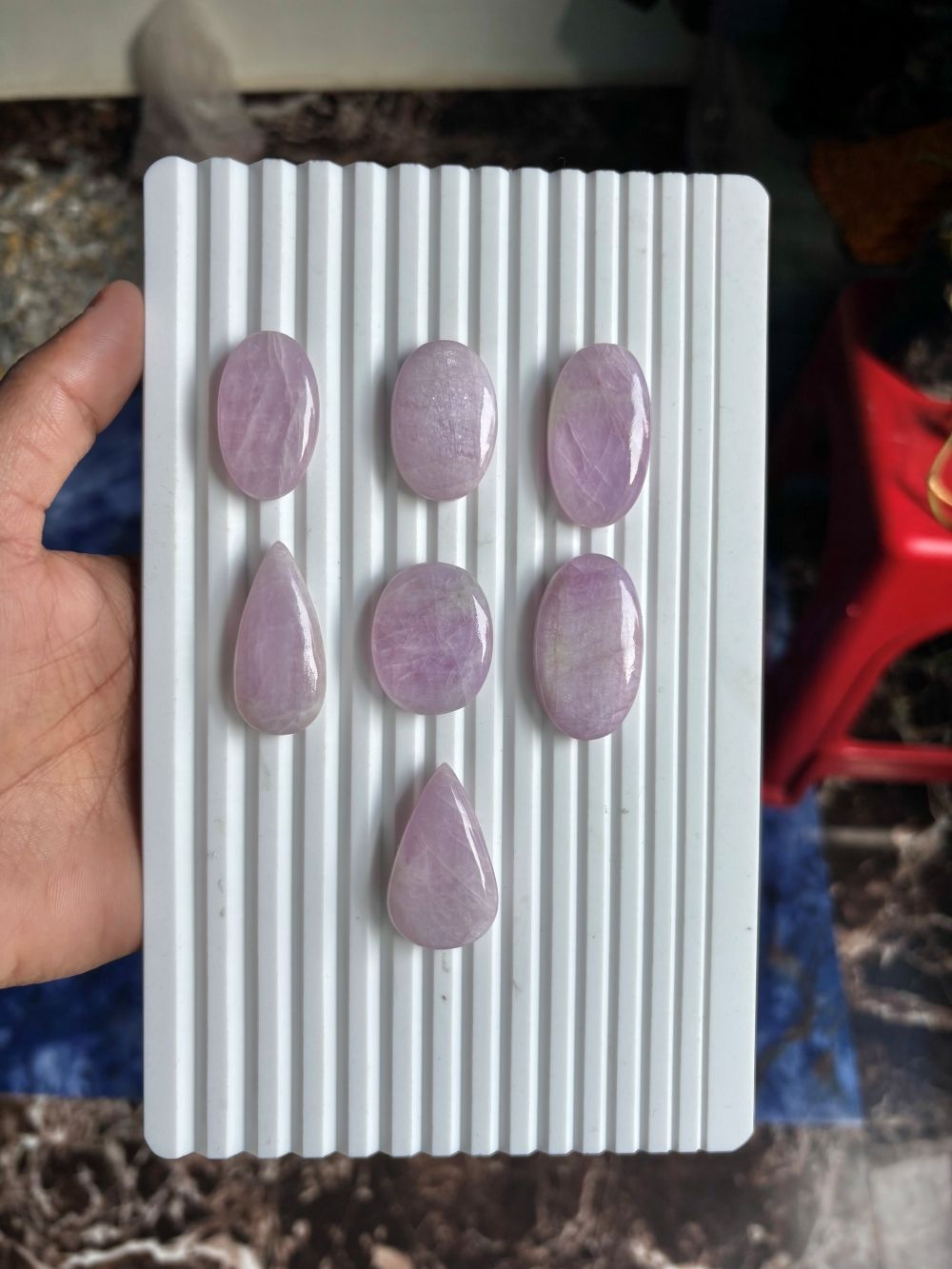 เช่นเดียวกับภาพ