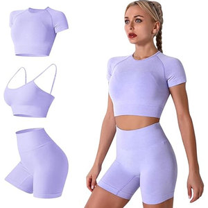 ชุดโยคะไร้รอยต่อสำหรับผู้หญิง ชุดออกกำลังกาย 2 ชิ้น เสื้อครอปแขนสั้นพร้อมกางเกงวิ่งขาสั้นเอวสูง ชุดออกกำลังกายระบายอากาศได้ดี - Product Image 1