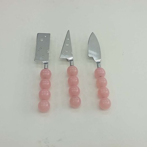 Juego de Cuchillos para Queso de Acero Inoxidable Ecológicos de Alta Calidad, Acabado Plateado Pulido, Mango de Cerámica, para Uso en el Hogar, Hoteles y Restaurantes - Product Image 3