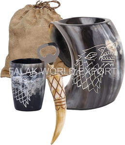 Cuenco de cuerno natural duradero con grabado detallado de animales, imitación de cuerno medieval vikingo, hecho a mano y ecológico, para beber - Product Image 3