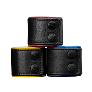Brazalete de Cuero Marca Black Sheep Ecológico para Uso en Exteriores Negro Rojo Amarillo Azul con Logotipo Grabado Ajustable Accesorio de Moda - Product Image 1