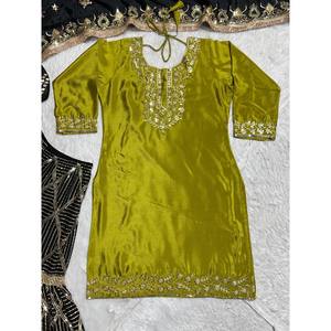 Ensemble de costumes de soirée pour femmes de designer avec broderie lourde - Product Image 3