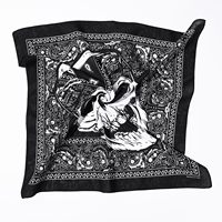 Op maat gemaakte vierkante zijden satijnen bandana hoofdsjaal met dieren geometrisch & cartoon strikken design digitale print multifunctioneel voor heren