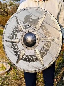 Escudo Redondo Vikingo Medieval de 24'' Hecho a Mano en Acero y Madera con Diseño de Dragón para Reenactamiento Histórico y Decoración del Hogar - Product Image 5