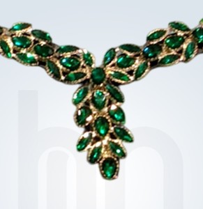 Elegante Diadema de Cuero con Cristales Verde Esmeralda, Accesorio Ecuestre para Doma Clásica - Product Image 3