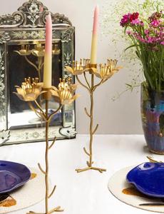 Support de bougie en forme de branche dorée avec motif floral pour la décoration de la maison et des mariages - Product Image 1