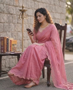 Sari en polyester et soie mélangée pour femme KV, style Bollywood, avec chemisier non cousu (rose), séchage rapide, sans plis - Product Image 1