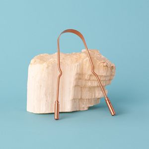 Dispositif d'hygiène buccale en cuivre, conçu pour une manipulation facile, favorise le nettoyage quotidien et aide à maintenir une haleine claire et soignée - Product Image 2