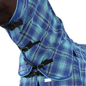 Couverture d'hiver classique personnalisée en polyester pour chevaux, imperméable, respirante, avec doublure en polaire et maille, en vente - Product Image 6