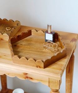 Bandeja de Servir Hexagonal de Madera de Acacia con Asas, Bandeja Decorativa de Madera para Mesa de Centro, Otomana y Desayuno - Product Image 4