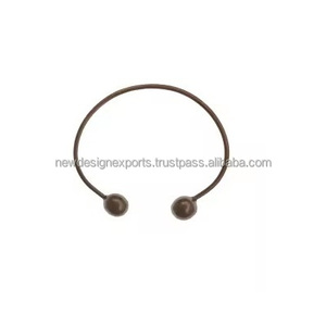 Brazalete Arquitectónico Escultural de Cobre – Arte Metálico Sostenible Forjado Artesanalmente - Product Image 2