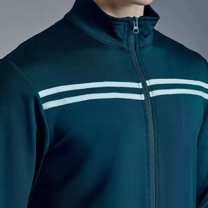 ชุดวอร์มผู้ชายคุณภาพสูงแบบสั่งทำพิเศษสำหรับฤดูหนาว ผ้าโพลีเอสเตอร์ 100% ชุด 2 ชิ้น เสื้อพูลโอเวอร์เต็มตัว สไตล์สปอร์ตสำหรับออกกำลังกายและวิ่งจ๊อกกิ้ง - Product Image 2