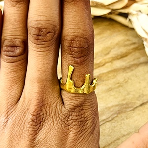 Nouvel Arrivage Bague Minimaliste en Laiton Plaqué Or 18 carats pour Femme, Design Liquide Abstrait Effet Fondant, Vente en Gros/OEM/ODM - Product Image 6