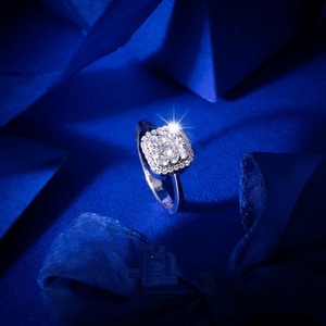 Bague élégante en diamant rond taillé avec soin pour fiançailles, anniversaire et usage quotidien, disponible au prix de gros - Product Image 4