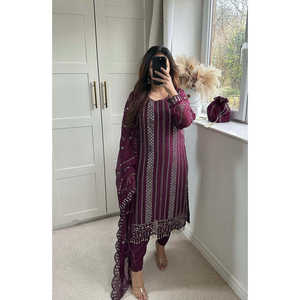 Conjunto de Fiesta Morado para Mujer de NF Designer, Top Largo, Pantalón y Dupatta en Estilo Elegante - Product Image 3