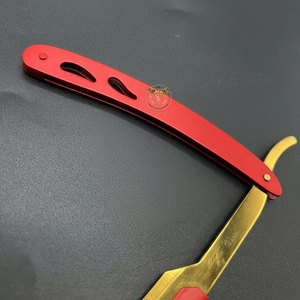 Navaja de Afeitar Profesional Plegable de Acero Inoxidable con Acabado Dorado para Barbería y Salón de Belleza - Product Image 6