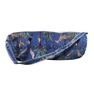 Sacs de tapis de yoga en coton faits à la main avec des bretelles, recyclables, pliables, faciles à transporter, logo personnalisé, design décontracté unisexe - Product Image 1