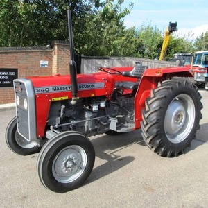 Tracteur agricole compact Massey Ferguson 1740 4WD 90 CV à transmission par engrenages - Product Image 5