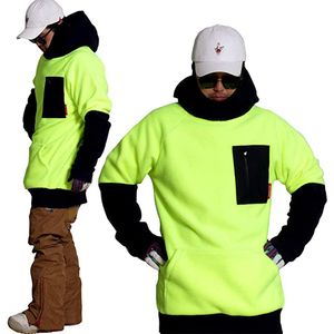 Sudadera con capucha de forro polar verde neón extragrande para hombre con detalles negros en las mangas y bolsillo frontal, estilo urbano de invierno. - Product Image 3