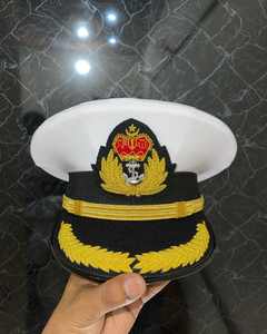 Casquette unisexe en coton 100% avec badge brodé main en fil de bouillon blanc sur fond noir/gris/bleu foncé, couleur personnalisable, pour usage quotidien en extérieur - Product Image 5