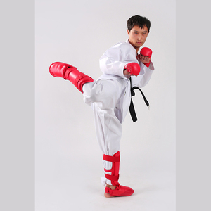 Kimono de karaté blanc pour homme, 100 % coton, respirant et léger, avec ceinture noire, gants rouges et protège-tibias - Product Image 6