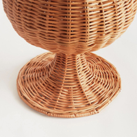 Vase sur piétement en rotin courbé de luxe, jardinière sculpturale en osier, panier artistique tressé à la main, élégant décoratif pour table de fleurs
