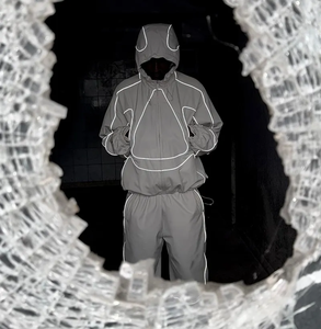 Nuevo Chándal de Alta Calidad para Hombre, Chaqueta Cortavientos, Traje de Entrenamiento, Conjunto de Chándal Cortavientos de Nailon Vintage para Hombre - Product Image 4