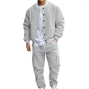 Ensemble de survêtements personnalisés avec logo pour hommes, veste bomber boutonnée et pantalon cargo assorti avec poches, tenue athlétique ample en 2 pièces - Product Image 2